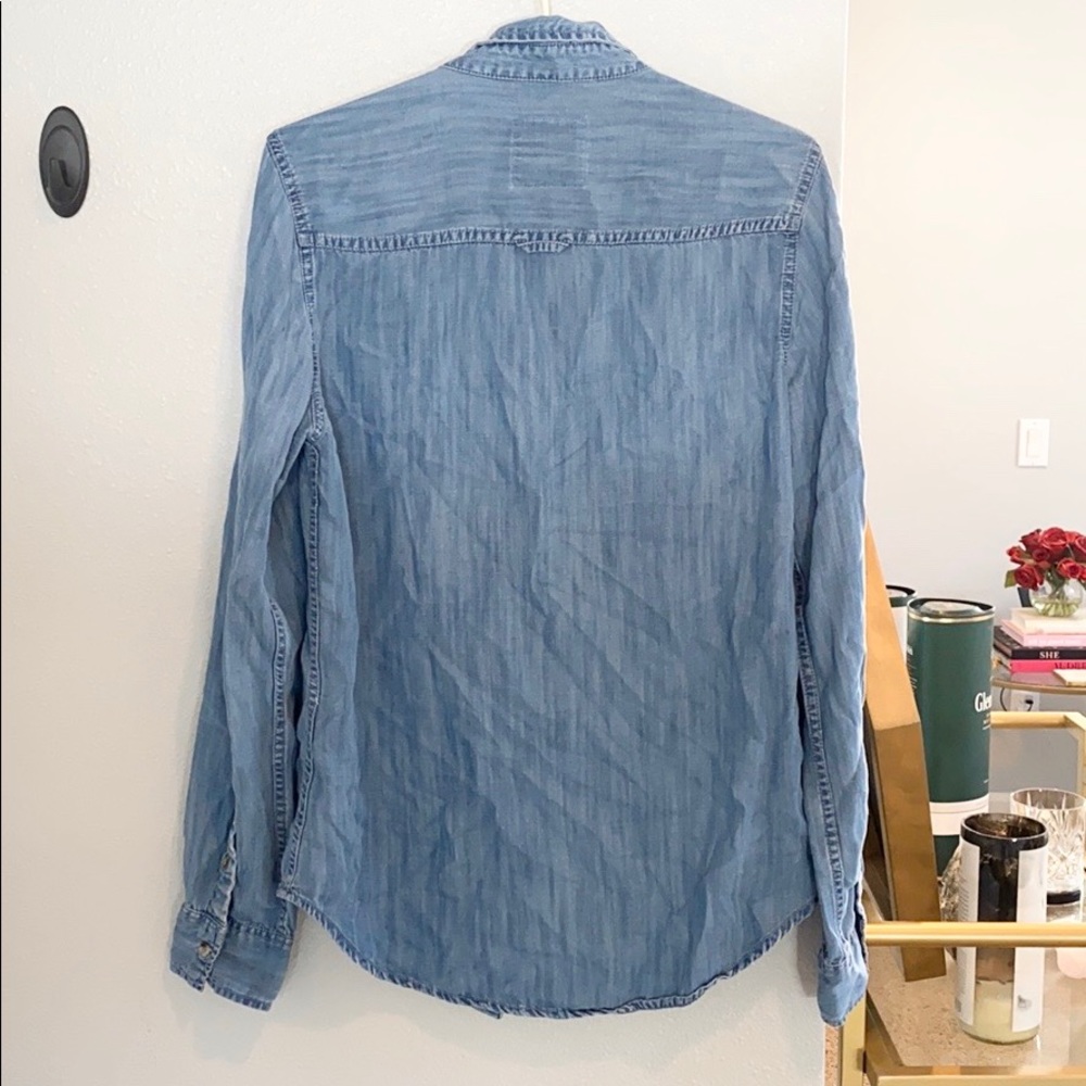 A&F Chambray Button Up - Picture 3 of 3